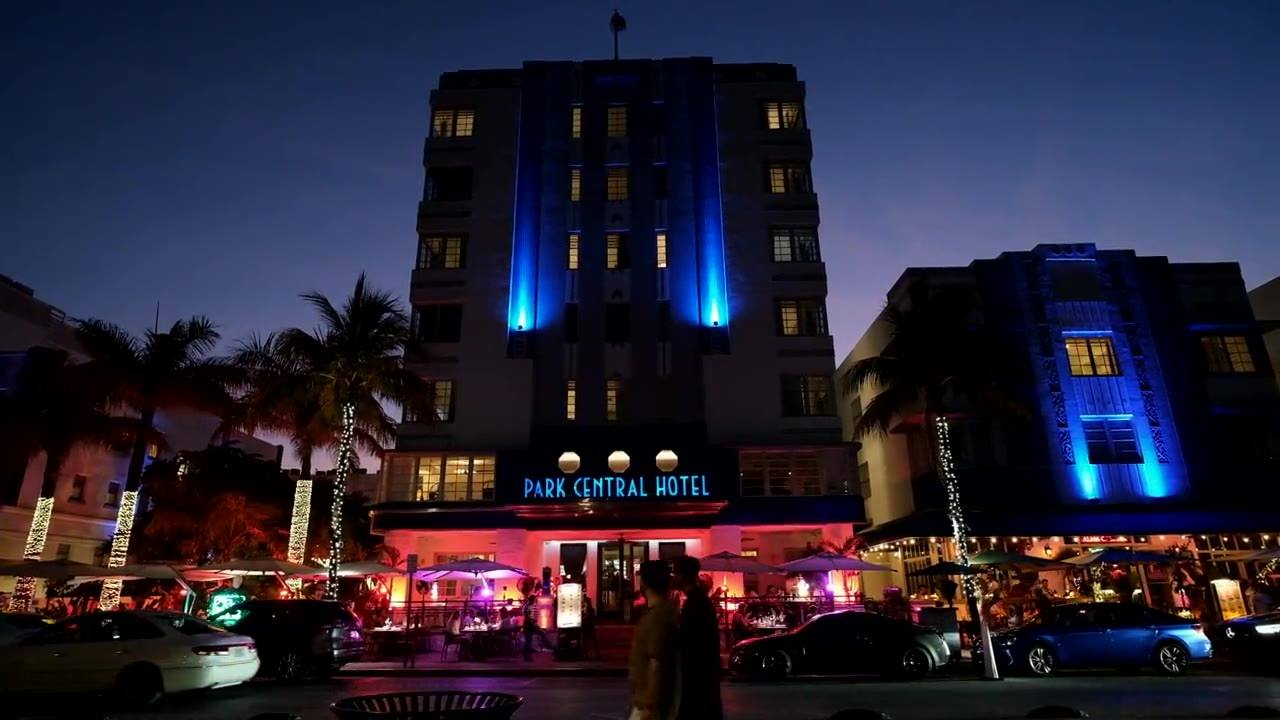 Ocean Drive in Miami Beach at night